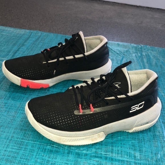 Under Armour‎ youth size 6.5Y SC 3ZER0 III Basketball shoes Stephen Curry - Picture 2 of 8